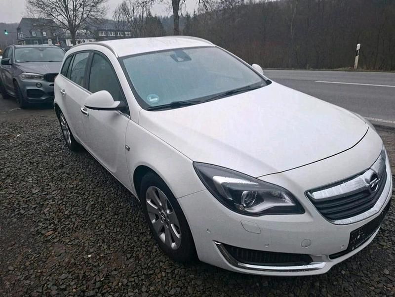 Gebraucht Opel Insignia 170 PS (125 kW) 2016 Weiß Kombi