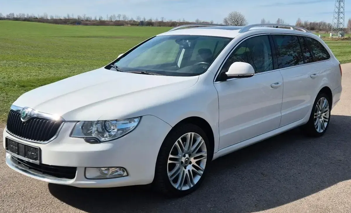 Second-hand Skoda Superb 140 CP (102 kW) 2013 Alb Break