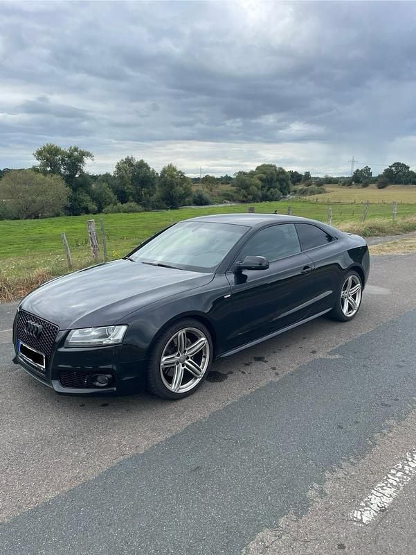 Schwarz Gebraucht 2011 Audi A5 S-Line Coupé | 11.800 € (Fairer Preis) - Bild 1/4