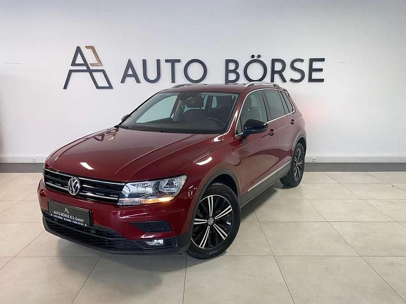 Ruby red metallic Gebraucht 2019 VW Tiguan IQ Drive SUV | 16.890 € (Fairer Preis) - Bild 1/3