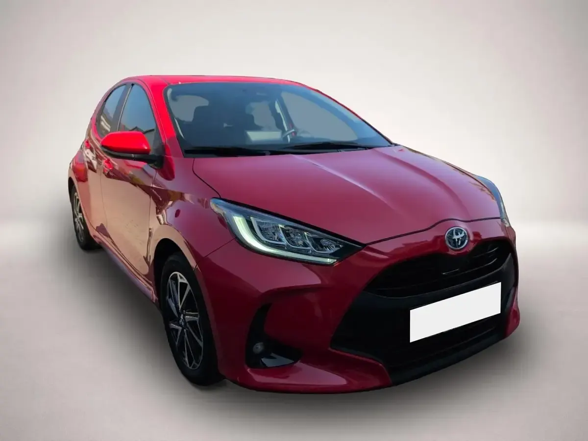 Gebraucht Toyota Yaris Hybrid 92 PS (67 kW) 2022 Andere Limousine