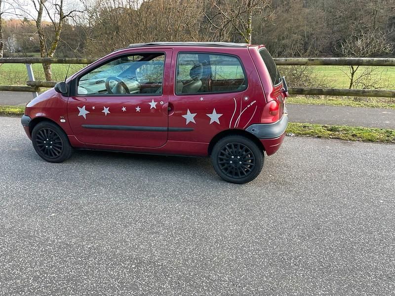 Gebraucht Renault Twingo 75 PS (55 kW) 2006 Rot Kleinwagen