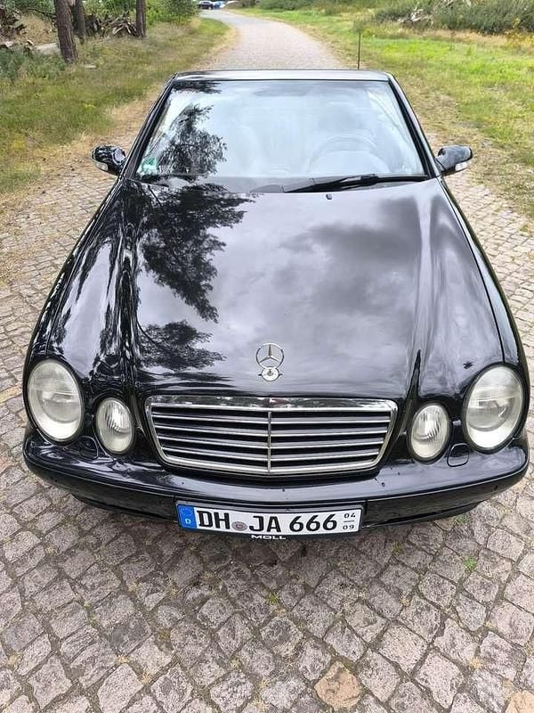 Gebraucht Mercedes CLK320 Elegance 218 PS (160 kW) 2002 Cabrio