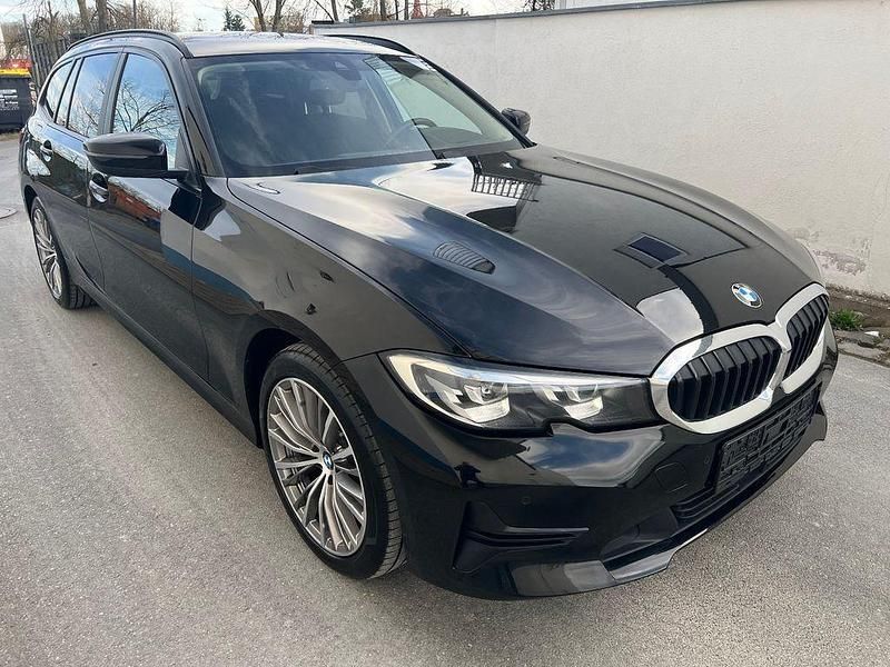 Gebraucht BMW 320 Advantage 190 PS (139 kW) 2020 Schwarz Kombi