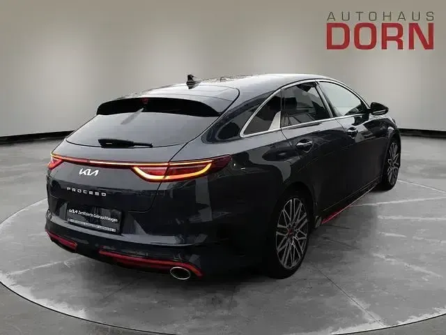 Gebraucht Kia ProCeed GT Comfort 204 PS (150 kW) 2022 Grau Kleinwagen