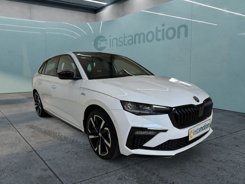 Weiß Gebraucht 2024 Skoda Scala Monte Carlo Kleinwagen | 27.490 € (Teuer) - Bild 1/4