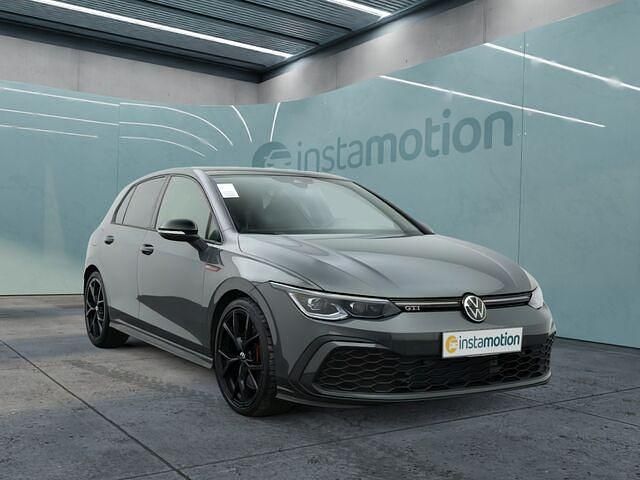 Grau Gebraucht 2024 VW Golf VIII Sound Limousine | 35.248 € (Teuer) - Bild 1/2