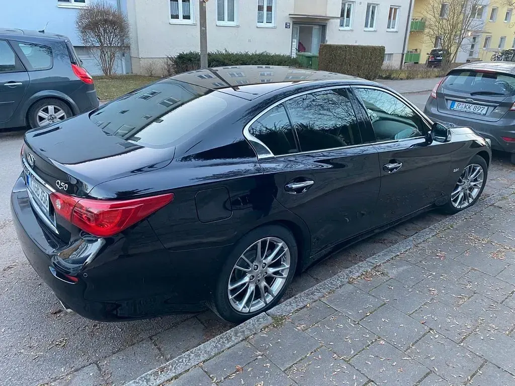 Gebraucht Infiniti Q50 Premium 170 PS (125 kW) 2014 Schwarz Limousine