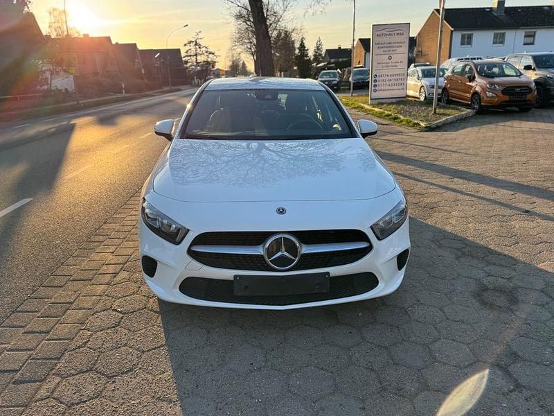 Gebraucht Mercedes A200 Advanced 150 PS (110 kW) 2020 Weiß Limousine