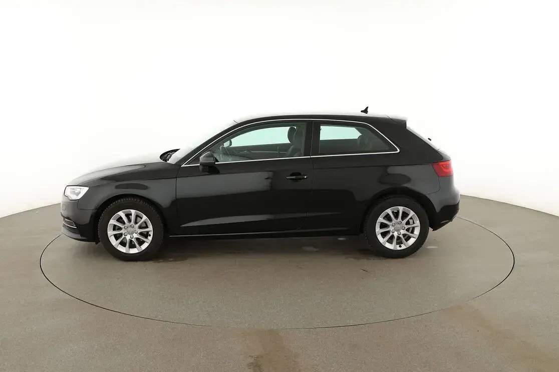 Gebraucht Audi A3 Attraction 110 PS (80 kW) 2016 Schwarz Limousine