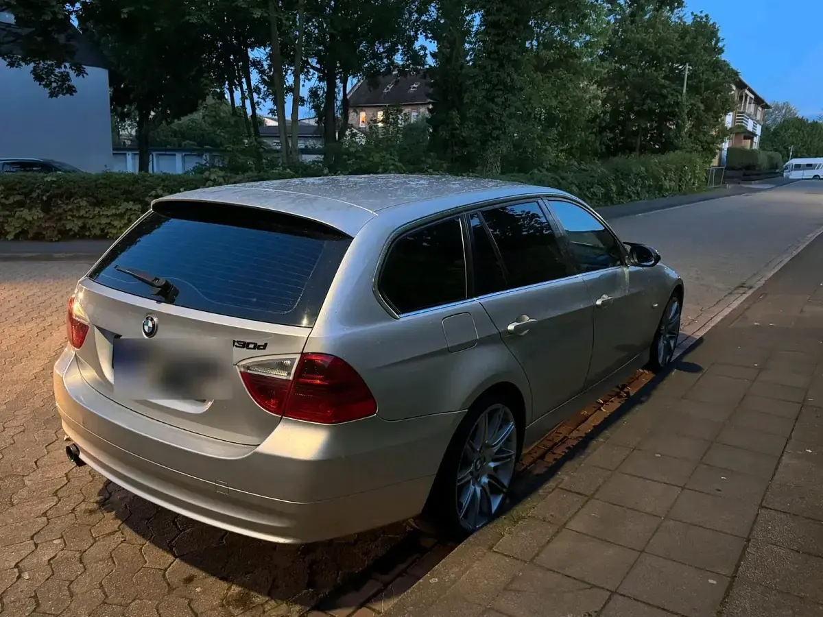 Gebraucht BMW 330 300 PS (220 kW) 2006 Silber Kombi