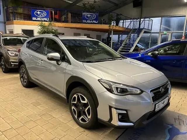 Silber Gebraucht 2021 Subaru XV Comfort SUV | 26.300 € (Fairer Preis) - Bild 1/4