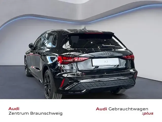 Usata Audi A3 Sportback e-tron Ambiente 272 CV (200 kW) 2026 Nero Utilitaria
