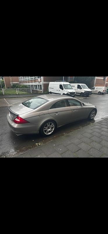 Beige Gebraucht 2004 Mercedes CLS500 Limousine | 6.200 € (Guter Preis) - Bild 1/3