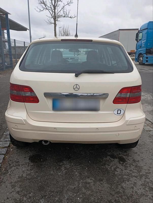 Gebraucht Mercedes B180 2007 Gelb Van / Kleinbus