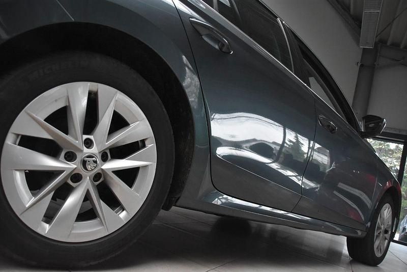 Gebraucht Skoda Octavia Style 150 PS (110 kW) 2022 Grau Kombi