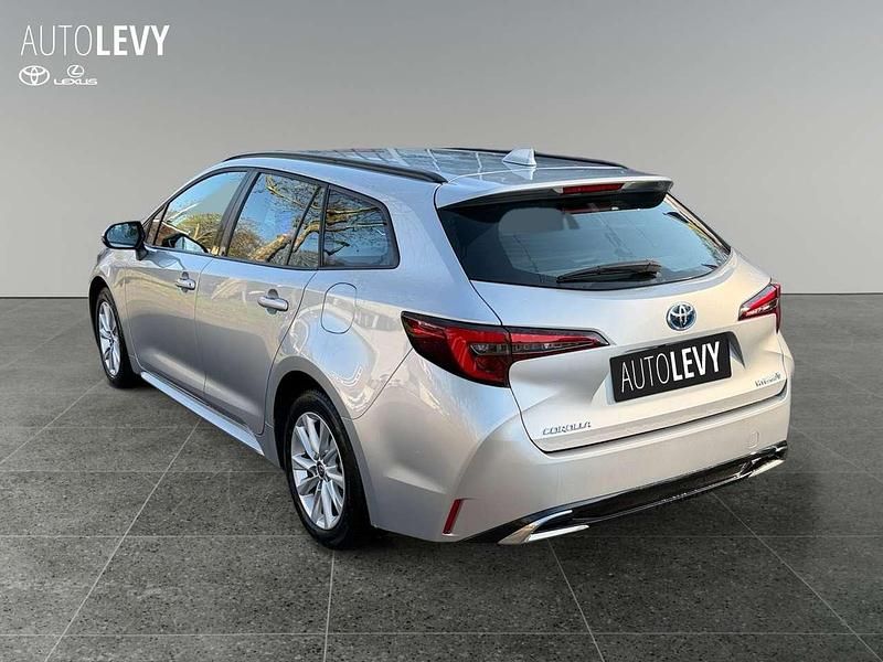 Gebraucht Toyota Corolla 140 PS (102 kW) 2023 Silber Kombi