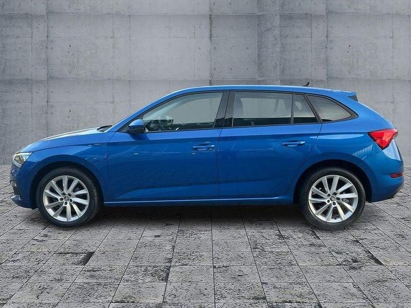 Gebraucht Skoda Scala Style 150 PS (110 kW) 2022 Raceblau metallic Kleinwagen