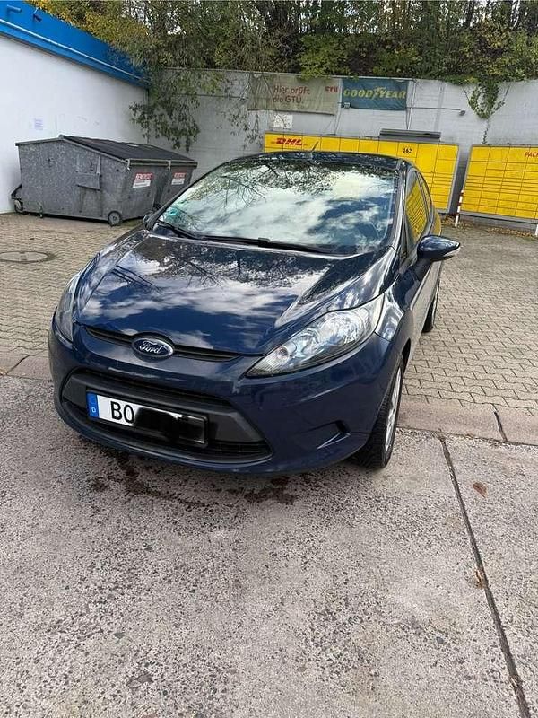 Gebraucht Ford Fiesta Trend 82 PS (60 kW) 2012 Blau Kleinwagen
