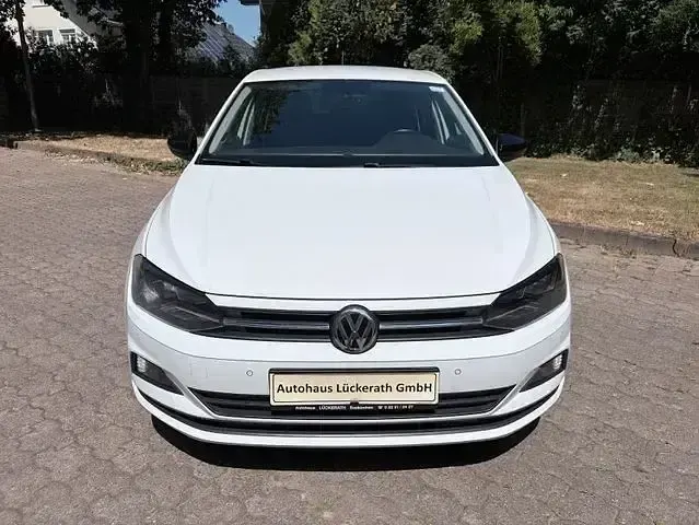 Gebraucht VW Polo IQ Drive 80 PS (58 kW) 2019 Weiß Kleinwagen