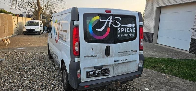 Gebraucht Renault Trafic 90 PS (66 kW) 2011 Weiß Van / Kleinbus