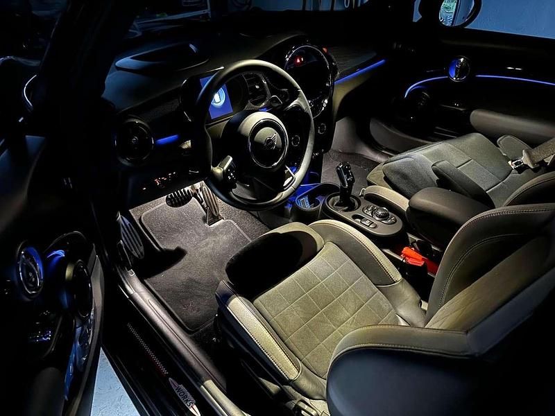 Gebraucht Mini John Cooper Works 231 PS (169 kW) 2021 Kleinwagen