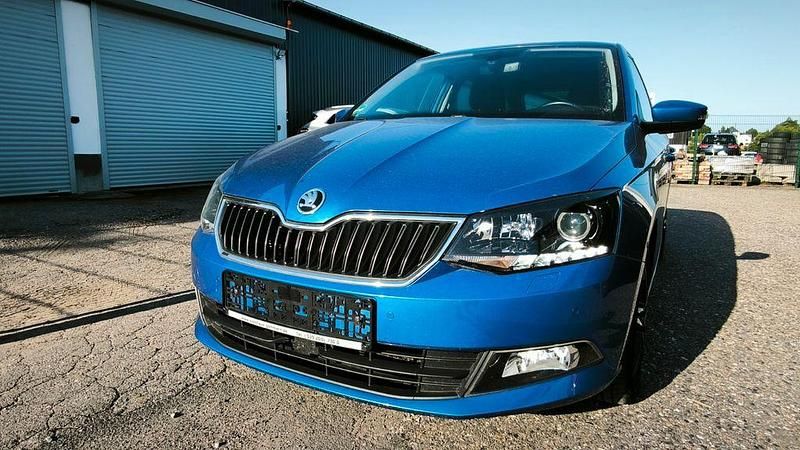 Blau Gebraucht 2016 Skoda Fabia Joy Kombi | 7.499 € (Guter Preis) - Bild 1/4