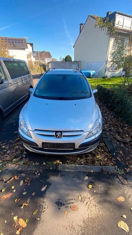Grau Gebraucht 2002 Peugeot 307 Kombi | 1.000 € (Fairer Preis) - Bild 1/4