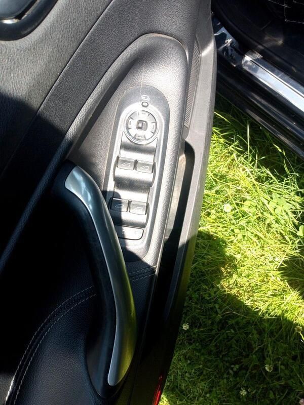 Schwarz Gebraucht 2007 Ford Mondeo Ghia Kombi | 2.100 € (Fairer Preis) - Bild 1/4