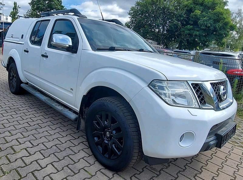 Gebraucht Nissan Navara 231 PS (169 kW) 2014 Weiß Pickup