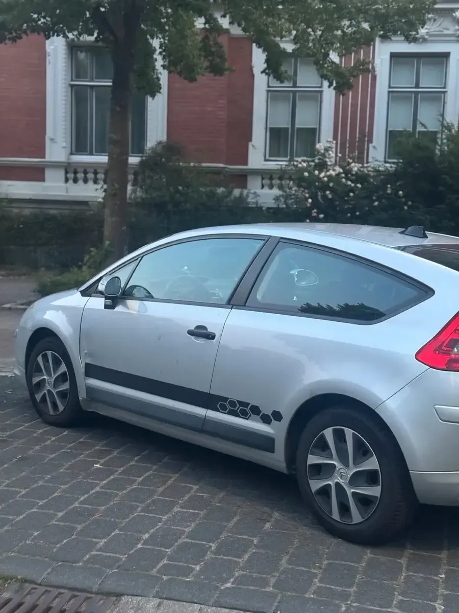 Gebraucht Citroën C4 70 PS (51 kW) 2007 Silber Coupé