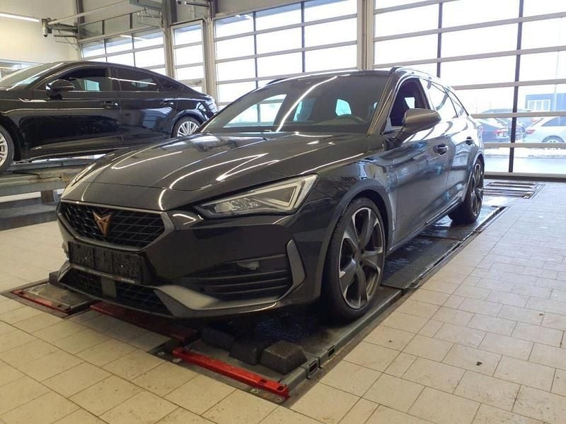 Gebraucht Cupra Leon VZ 245 PS (180 kW) 2024 Schwarzschwarz Limousine
