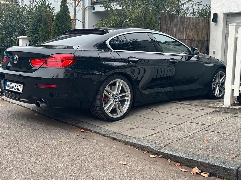 Schwarz Gebraucht 2015 BMW 640 Coupé | 20.200 € (Guter Preis) - Bild 1/4