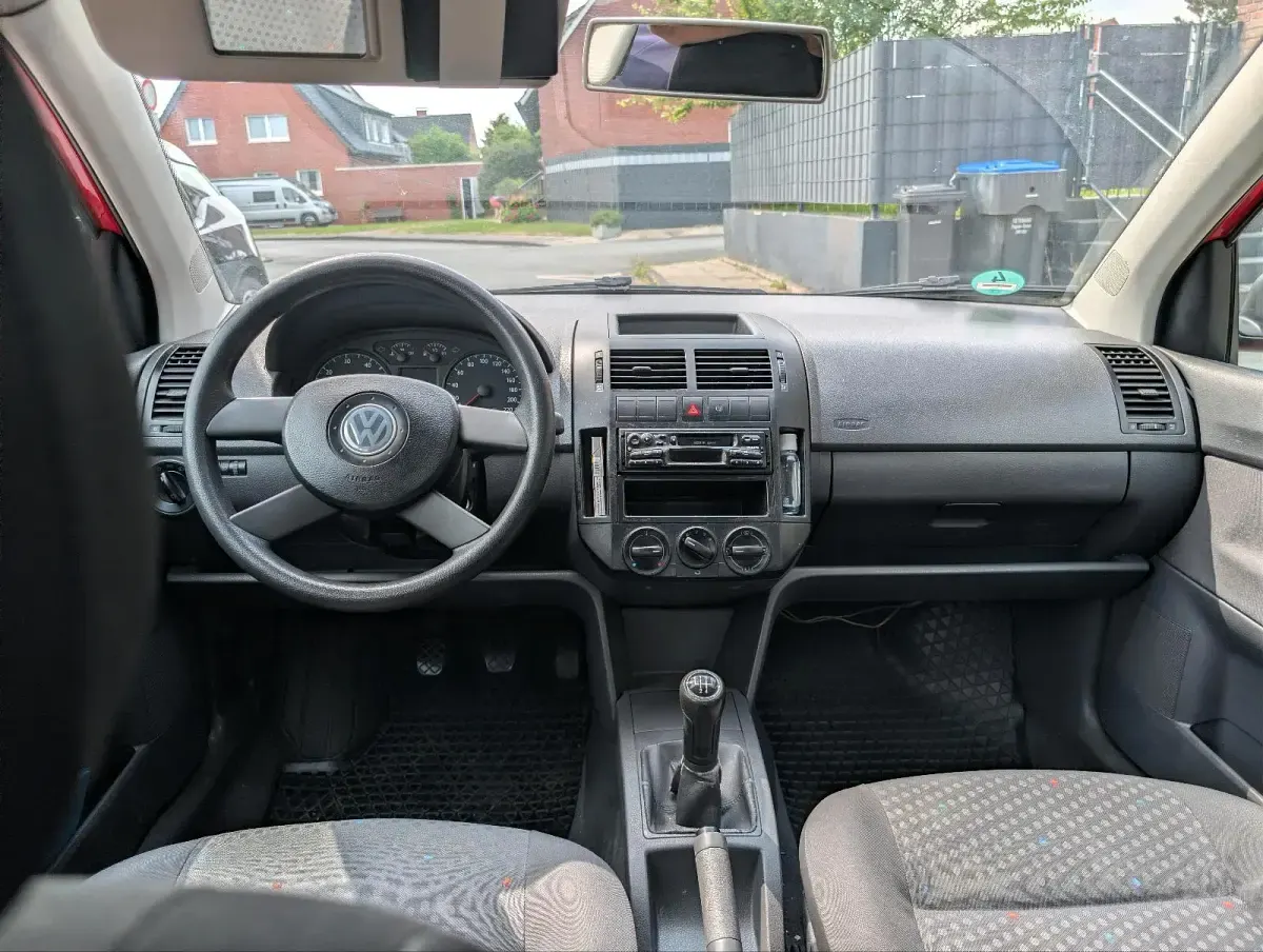 Gebraucht VW Polo 75 PS (55 kW) 2003 Rot Kleinwagen