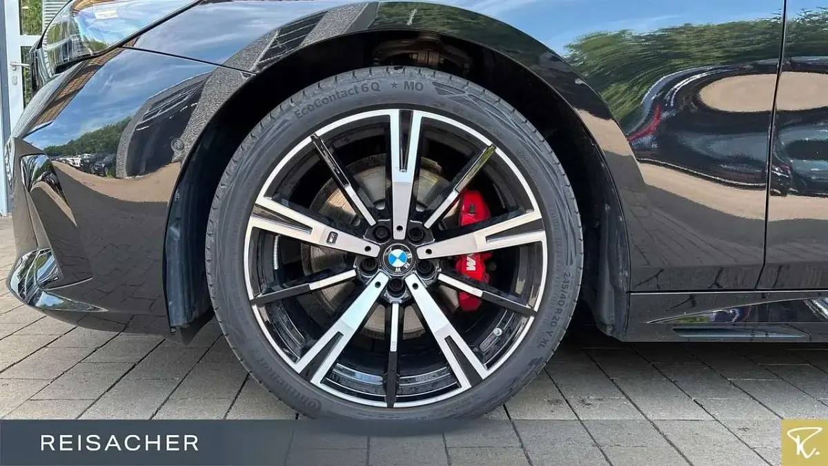 Gebraucht BMW 520 M Sport 197 PS (144 kW) 2024 Schwarz Limousine