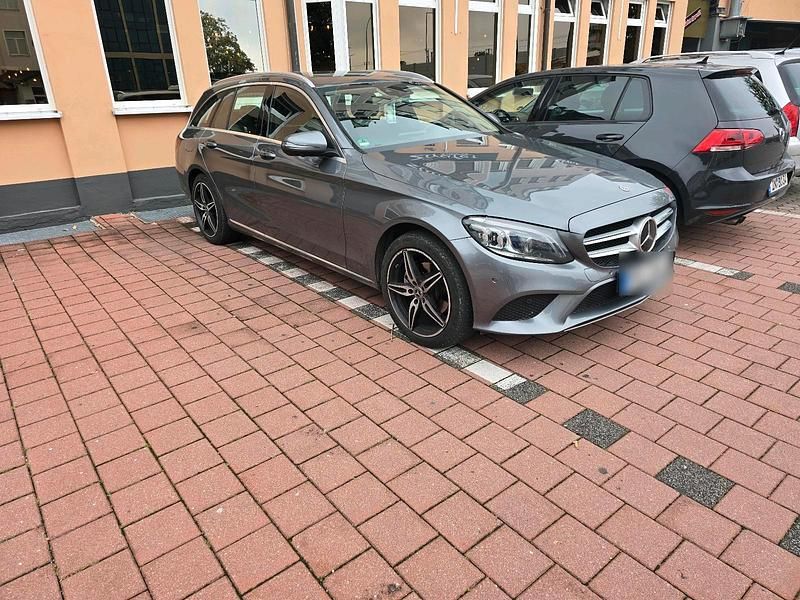 Gebraucht Mercedes C220 194 PS (142 kW) 2018 Silber Kombi
