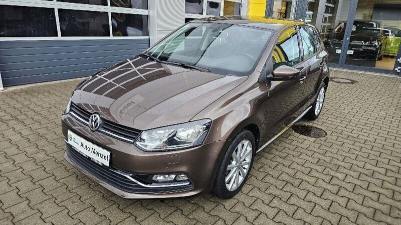 Toffeebraun metallic Gebraucht 2016 VW Polo Highline Limousine | 12.690 € (Fairer Preis) - Bild 1/4