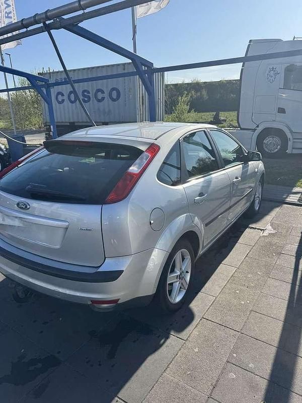 Silber Gebraucht 2008 Ford Focus Style Limousine | 1.800 € (Guter Preis) - Bild 1/4