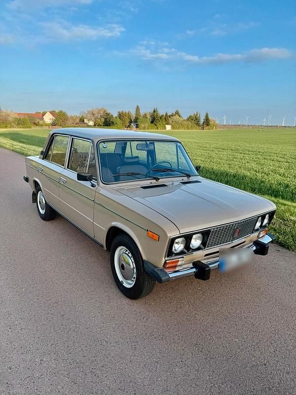 Second-hand Lada 2106 75 CP (55 kW) 1989 Maro Berlinǎ