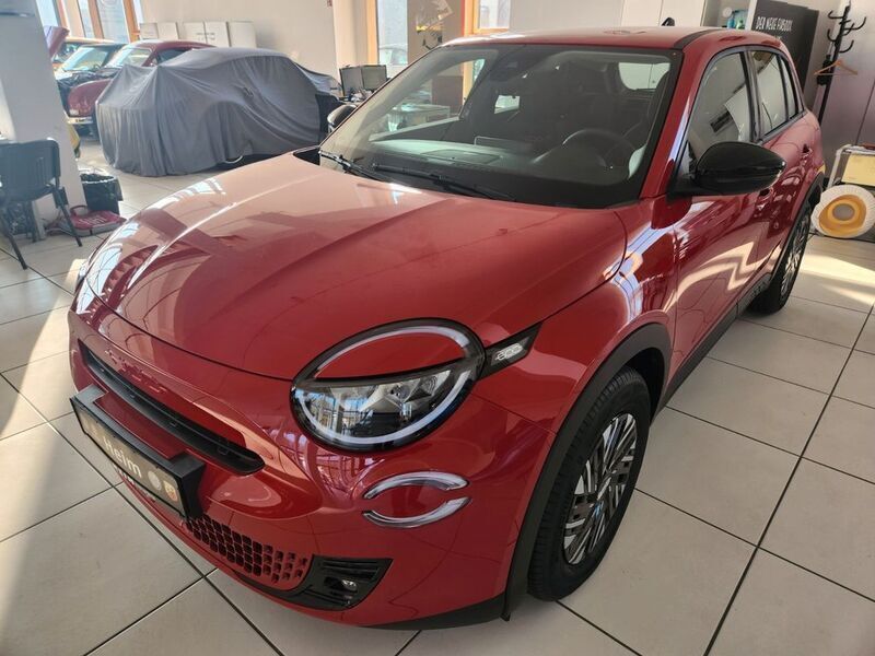 Neu Fiat 600E Red 114 kW (156 PS) 2025 Rot SUV