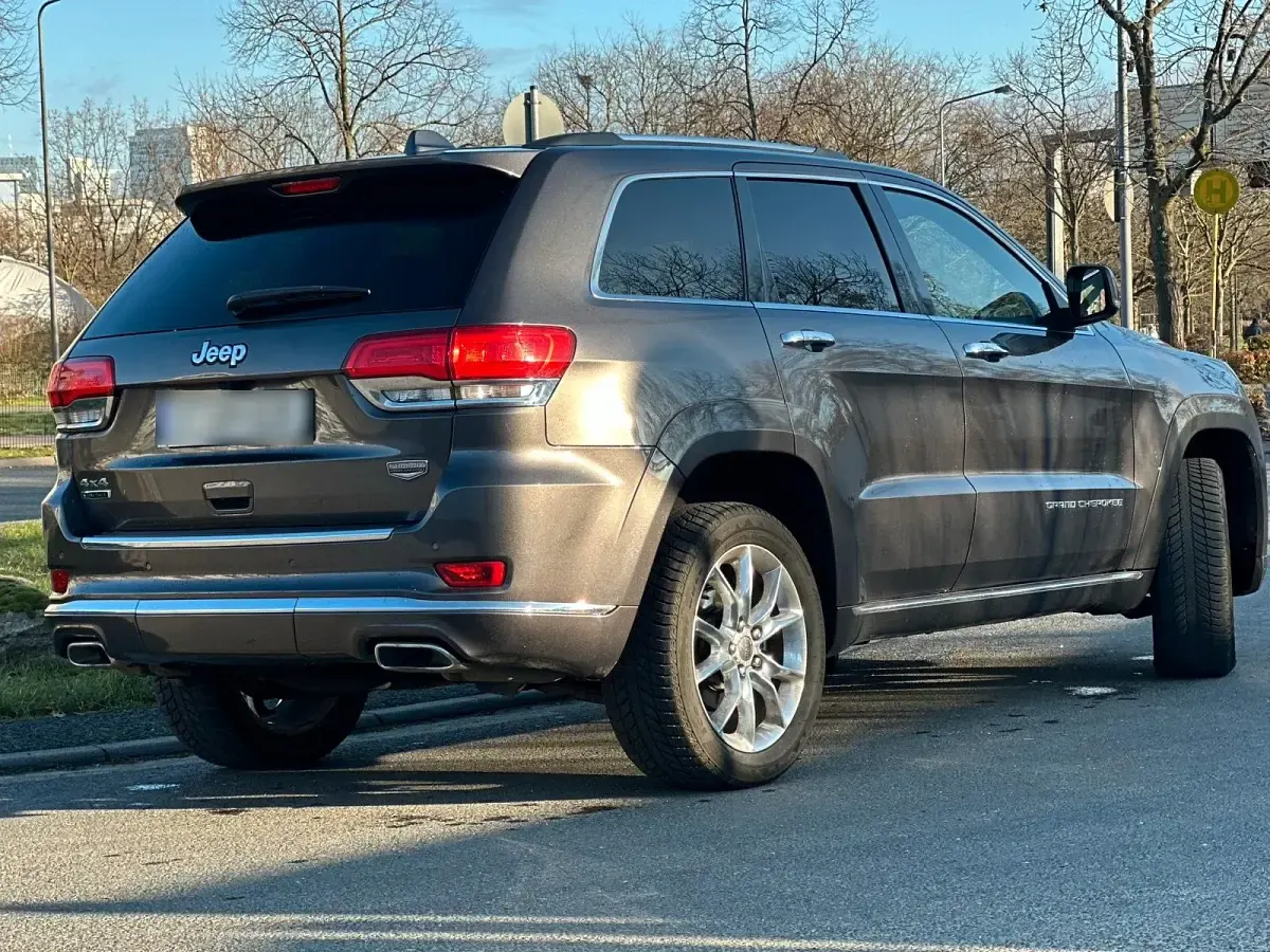 Gebraucht Jeep Cherokee Summit 250 PS (183 kW) 2014 Grau SUV