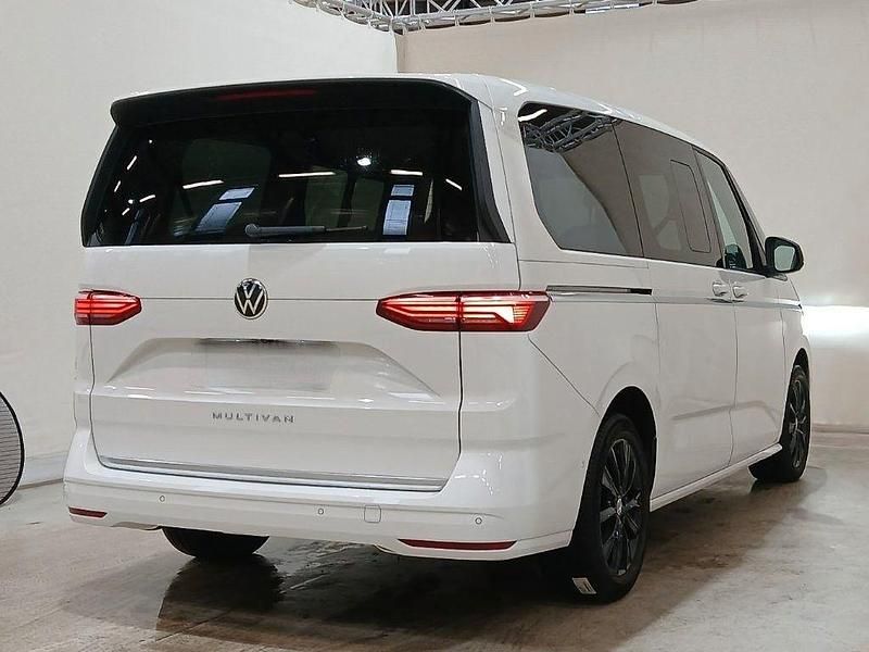 Gebraucht VW Multivan Style 150 PS (110 kW) 2024 Weißkeine angabe Van