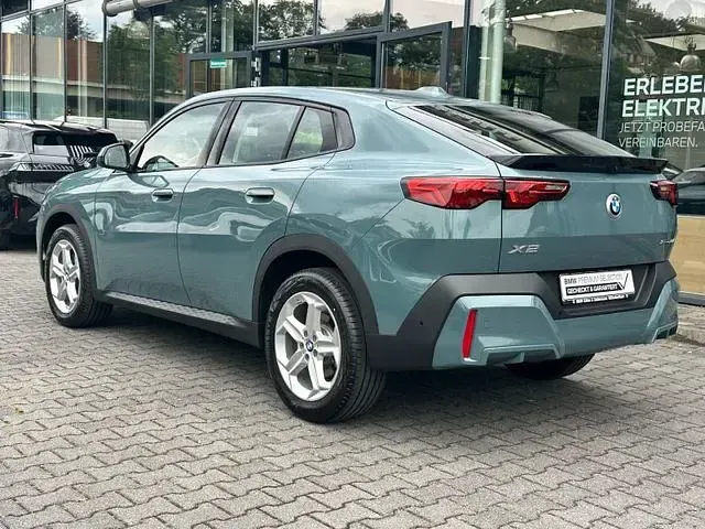 Gebraucht BMW X2 163 PS (119 kW) 2025 Grün SUV