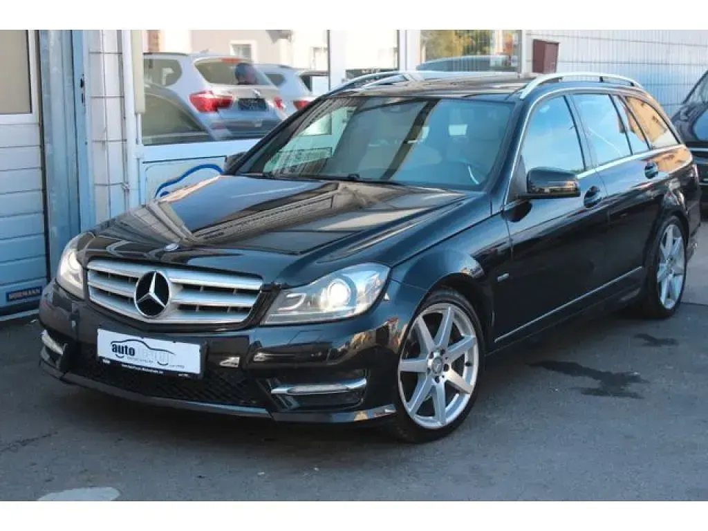 Gebraucht Mercedes C300 231 PS (169 kW) 2011 Obsidianschwarz (metallic) Kombi