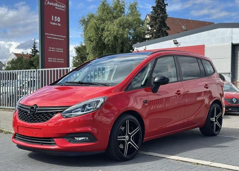 Rot Gebraucht 2017 Opel Zafira Tourer Active Van / Kleinbus | 8.990 € (Teuer) - Bild 1/4