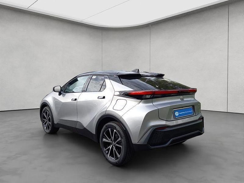 Neu Toyota C-HR 224 PS (164 kW) 2025 Silber SUV