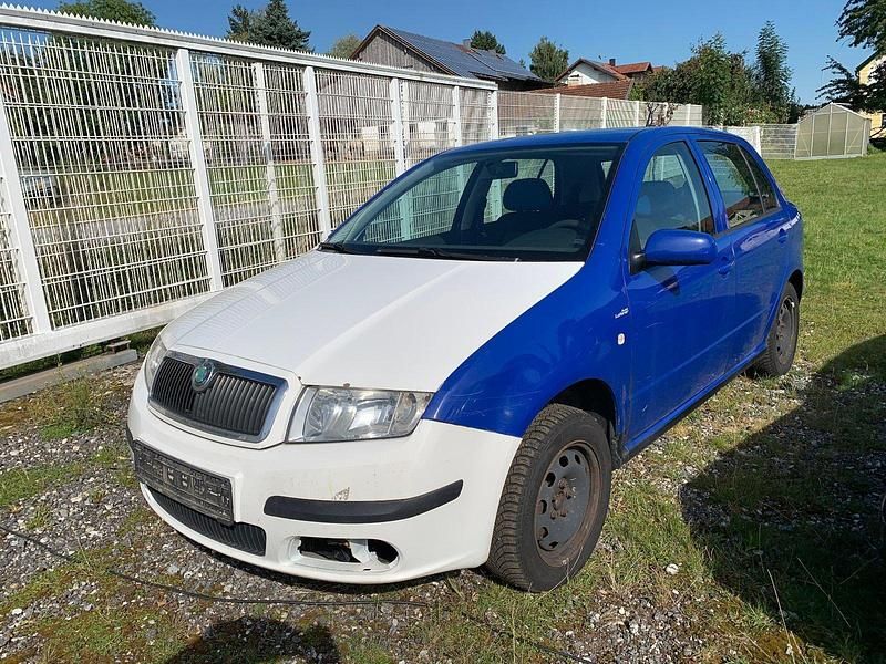 Blau Gebraucht 2006 Skoda Fabia Cool Edition Kleinwagen | 890 € (Guter Preis) - Bild 1/4