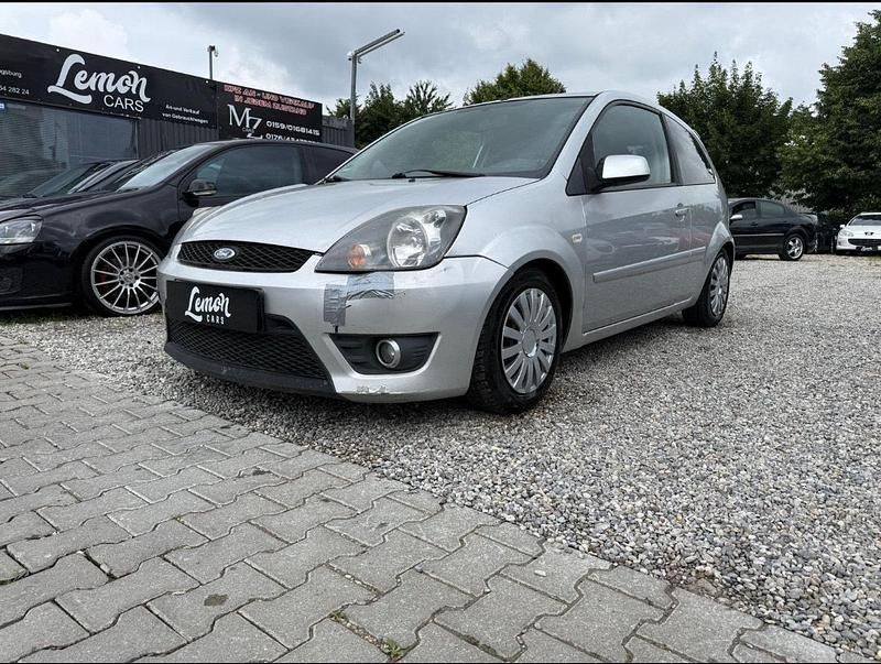 Silber Gebraucht 2007 Ford Fiesta Kleinwagen | 700 € (Superpreis) - Bild 1/4