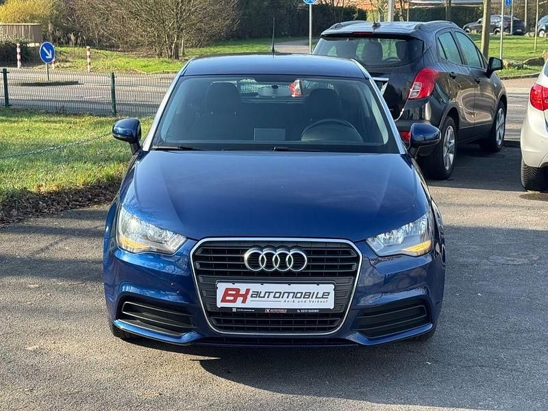 Gebraucht Audi A1 Attraction 86 PS (63 kW) 2011 Scubablau Kleinwagen