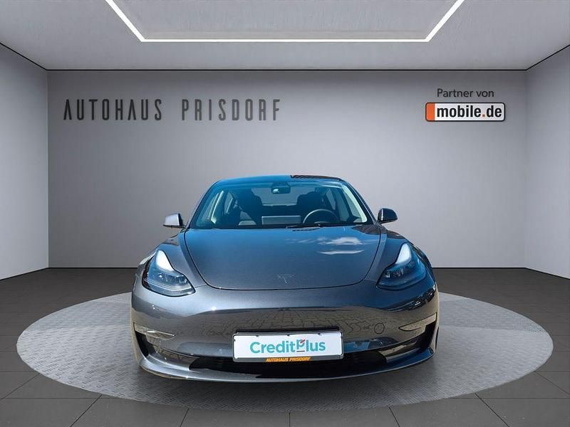 Grau Gebraucht 2021 Tesla Model 3 Performance Limousine | 29.950 € (Fairer Preis) - Bild 1/4